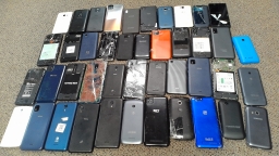 Lot of 43 Non-Working Mixed Brand Smartphones for Parts