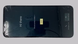 Motorola Moto G Play 2024 XT2413V (Blue 64GB 4GB) Tracfone CRACKED/NICKED