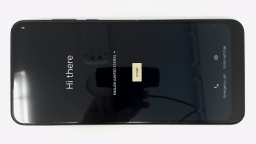 Motorola G Play 2023 XT2271-3 (Blue 32GB 3GB) AT&T Prepaid SCRATCHED GLAS