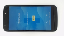 Motorola Moto E5 Play Go XT1921-2 (Blue 16GB 2GB) Cricket CRACKED GLAS NICKED