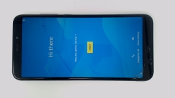 Blu View 3 B140DL Cellphone (Blue 32GB 3GB) Tracfone CRACKED GLAS SCRATCHED