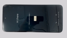 Motorola Moto G Play 2024 XT2413-2 Cellphone (Blue 64GB 4GB) Xfinity CRACKED