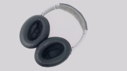 Bose QC 35 Series I 1 Silver Wireless Headphones FLAKED HEADBAND