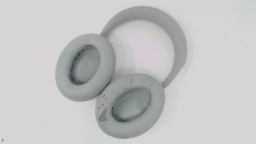 Bose NC700 Bluetooth Headphones (Silver) DEFECTIVE/RIPPED+FLAKED PADS