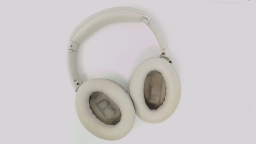 Bose QuietComfort QC45 White Wireless Headphones STAINS