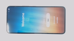 Samsung Galaxy S22 SM-S901U Cellphone (Black 128GB 8GB) T-Mobile CRACKED