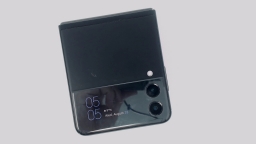 Samsung Galaxy Z Flip3 5G SM-F711W (Black 128GB 8GB) Unknown Carrier SCRATCHD