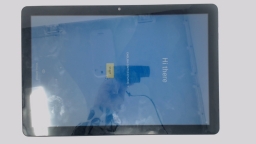 Onn 10.1" Tablet 100071485 (Purple 32GB 3GB) WiFi SCRATCHED