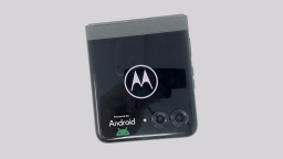 Motorola Razr 2024 XT2453V Cellphone (Gray 256GB 8GB) Tracfone DualSIM DENT