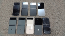 Lot of 9 Non-Working Samsung Zflip and Motorola Fold Cell Phones for Parts